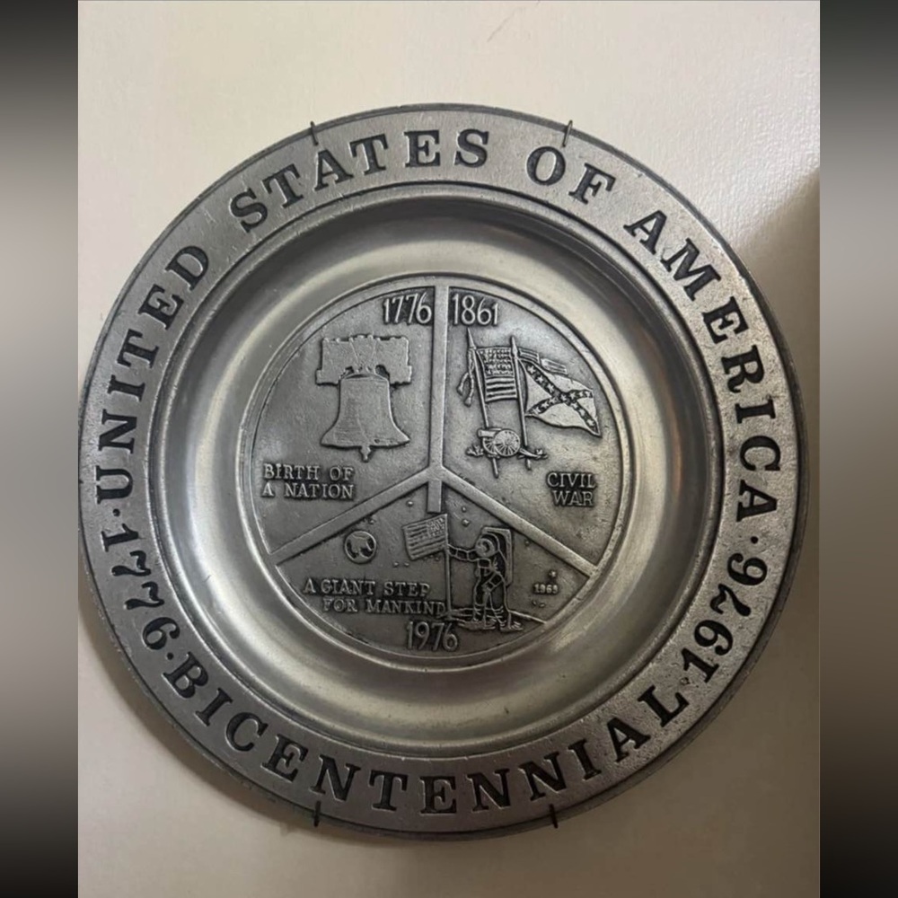 United States Bicentennial Commemorative Plate